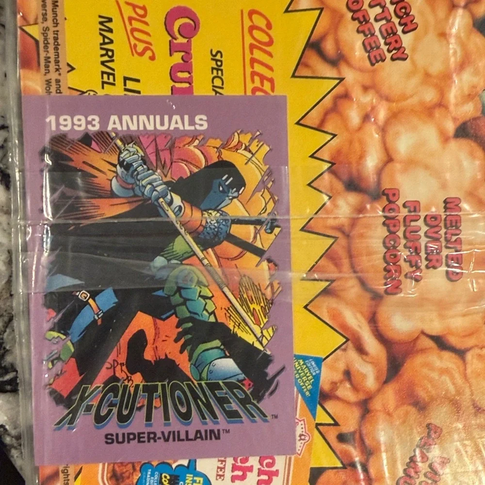 Marvel X-Men Annual Comic with Dynamic Cover - Picture 4 of 4